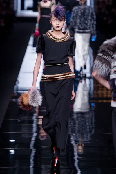 Look 38